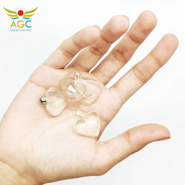 clear-quartz-pendant-for-wealth-angel-global-consultancy