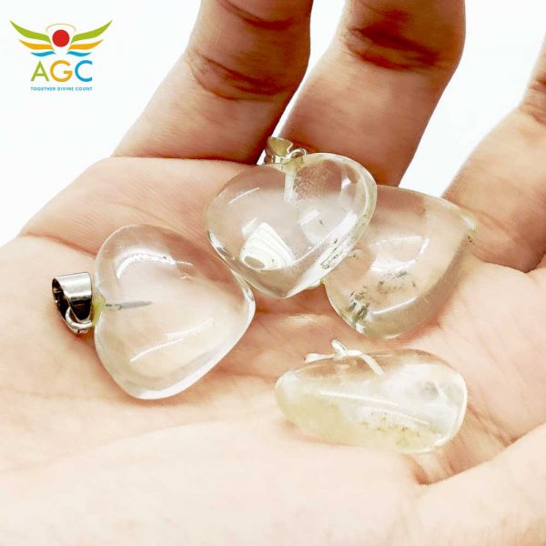 clear-quartz-pendant-for-wealth-angel-global-consultancy